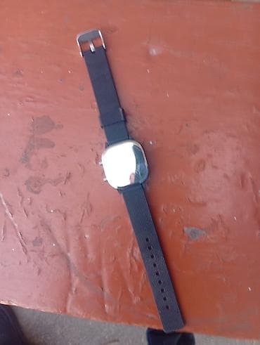 Цифровые наручные часы с LED-индикацией - Дисплей: квадратный, с