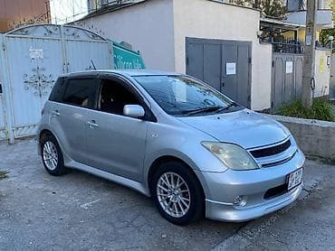 Toyota Ist: 2002 г., 1.3 л, Автомат, Бензин, Хетчбек — 6