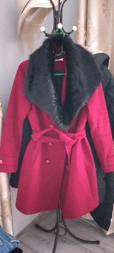 Пальто с размер 48 кичине келип калды ошого сатылат 700 с