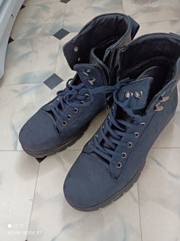 Натуралка, нубук,Турция, почти новые, одевали два раза. Размер не