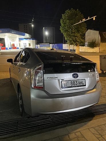 приус 2015 года: Toyota Prius: 2015 г., Гибрид, Хэтчбэк — 6