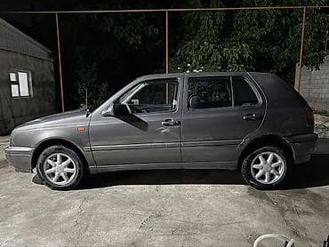 Продажа авто: Volkswagen Golf: 1993 г., 1.6 л, Механика, Бензин, Хэтчбэк — 5