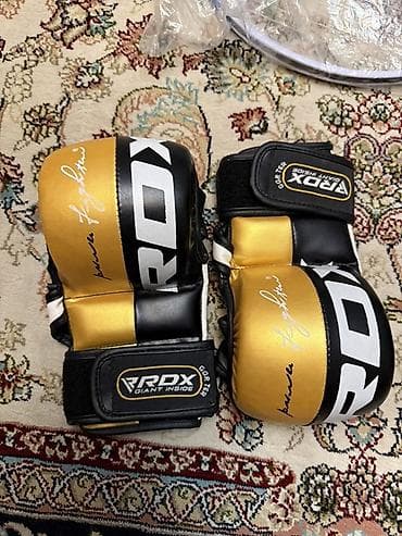 Перчатки боксерские RDX (серия Giant Inside), цвет черно‑золотой. -