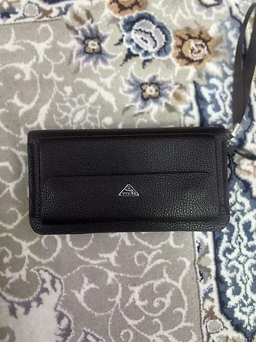 Жеке буюмдар: Портмоне/клатч Prada из фактурной чёрной кожи - Материал: натуральная — 3