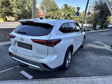 Транспорт: Toyota Highlander: 2022 г., 3.5 л, Автомат, Бензин, Кроссовер — 7