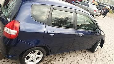 Продажа авто: Honda Fit: 2002 г., 1.3 л, Вариатор, Бензин, Хэтчбэк — 2