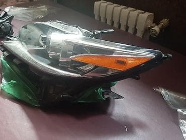 Детали салона: Передняя левая фара Lexus 2017 г., Б/у, Оригинал, США — 2