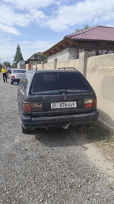 Volkswagen Passat: 1989 г., 1.8 л, Газ, Универсал — 4