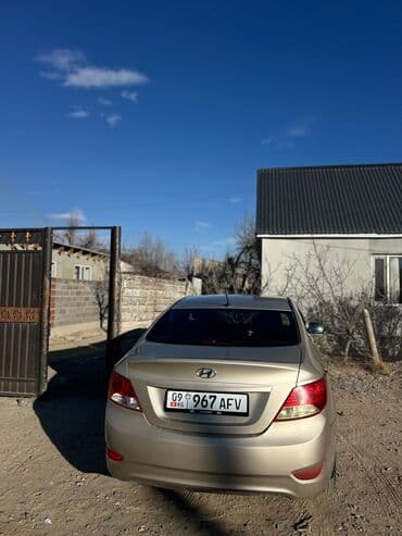 купить фуру с прицепом бу: Hyundai Solaris: 2013 г., 1.6 л, Автомат, Бензин, Седан — 9