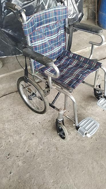 мед сумка: Инвалидная коляска с ручным управлением и транспортировочными — 1
