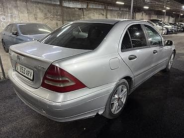 салон от мерса: Mercedes-Benz C-Class: 2003 г., 2.2 л, Автомат, Дизель, Седан — 3