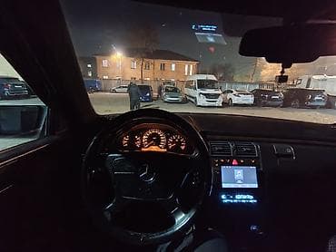 Mercedes-Benz E-Class: 1995 г., 3.2 л, Автомат, Седан — 10