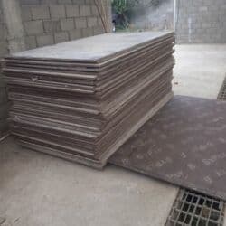 стол трансформер 2 в 1: Пескоблок чыгарган полуавтомат станок сатылат. Станок жаны, комплекте — 13