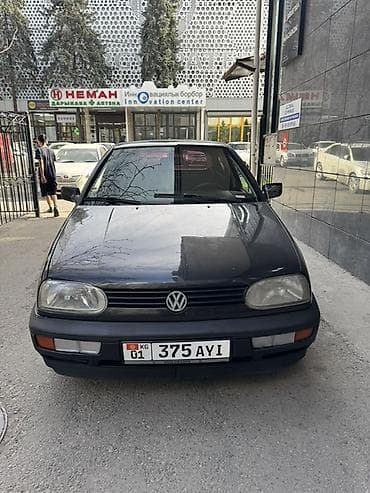Volkswagen Golf III CL, 5‑дверный хэтчбек, черный цвет. Основные