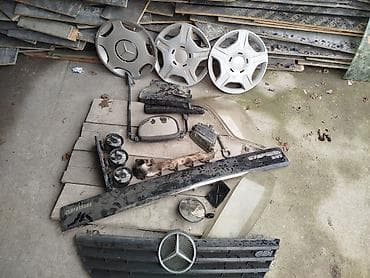 Автозапчасти: Набор автозапчастей и аксессуаров для Mercedes-Benz Состав лота (как — 2