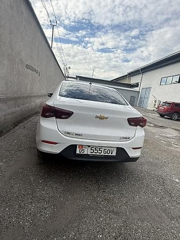 Chevrolet Onix: 2020 г., 1 л, Автомат, Бензин, Седан