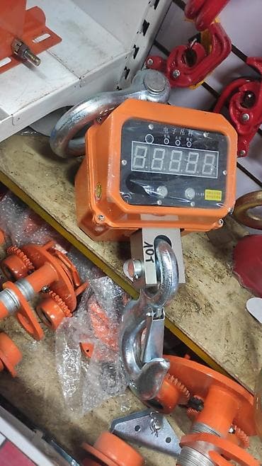 Рекламное оборудование: Кран весы кнр. 10 т 
есть все документы — 7