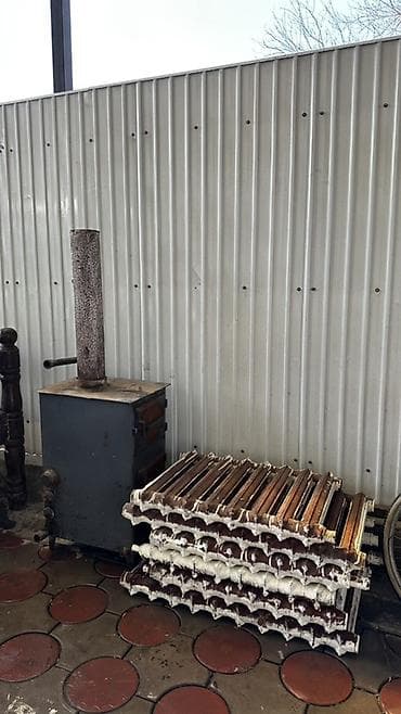 отопительный котёл: Продаётся металлическая печь с радиаторными секциями 🔥 Надёжная и — 4