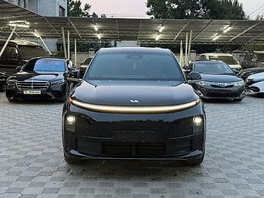 Lixiang L6: 2024 г., 1.5 л, Автомат, Гибрид, Кроссовер — 2