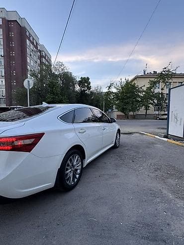 jac js6: Toyota Avalon: 2016 г., 2.5 л, Автомат, Гибрид, Седан — 4