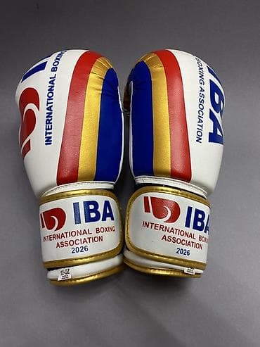 boxing: Боксерские перчатки IBA (International Boxing Association) 2026, 12 oz — 2