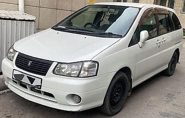 Nissan Liberty: 2000 г., 2 л