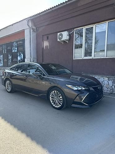 Toyota Avalon: 2019 г., 2.5 л, Вариатор, Гибрид, Седан