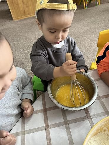 детский шоу: 📢 Требуется педагог В наш детский центр требуется воспитатель для: 👶 — 3