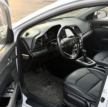 shadow line: Hyundai Avante: 2019 г., 1.6 л, Автомат, Бензин, Седан — 4