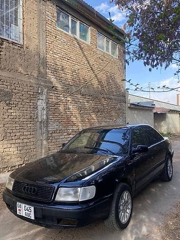 Audi S4: 1992 г., 2 л, Механика, Седан