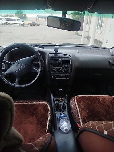 a6 c4: Toyota Avensis: 1999 г., Механика, Газ, Седан — 1