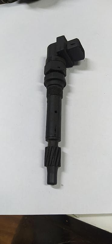 Детали КПП и трансмиссии: Датчик скорости Volkswagen 1994 г., Б/у, Оригинал, Германия — 1