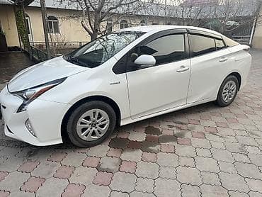 r16 215 65: Toyota Prius: 2018 г., 1.8 л, Вариатор, Гибрид, Хэтчбэк — 5