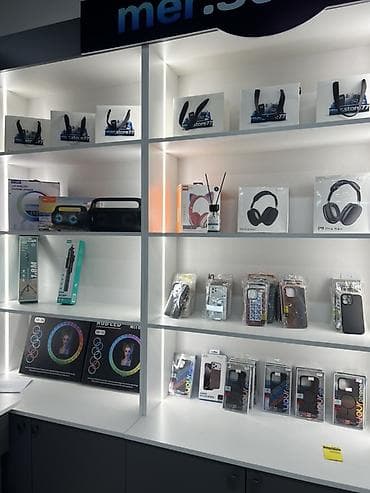 нова книги: Продается магазин аксессуаров для смартфонов и электроники 8 км2 с — 6