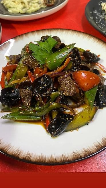 слоёный самсы: Салаты и холодные закуски - Цезарь с креветками: хрустящие листья — 2