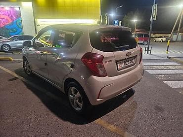 2 8: Chevrolet Spark: 2016 г., 1 л, Бензин, Хэтчбэк — 5