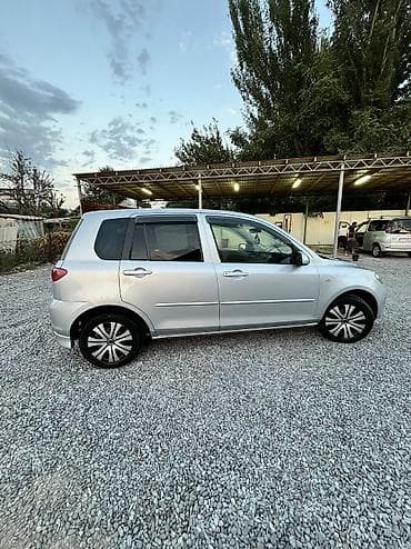 Mazda Demio: 2003 г., Хэтчбэк — 8