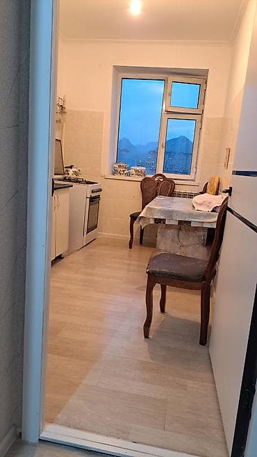 Продажа квартир: 3 комнаты, 66 м², 4 этаж, Косметический ремонт — 10