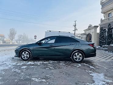 camry 2020: Hyundai Elantra: 2021 г., 1.6 л, Автомат, Бензин, Седан — 5