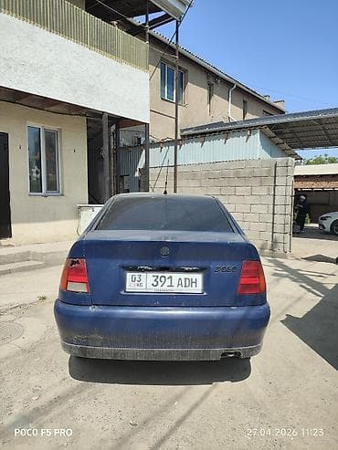 golf mk2: Volkswagen Polo: 1999 г., 1.6 л, Ручные, Бензин, Седан — 4