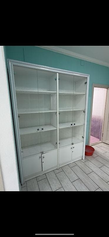 стол бесплатно: ДАРОМ ТОЛЬКО СЕГОДНЯ МЕБЕЛЬ Б/У С САЛОНА ШКАФЫ, МОЙКИ, ВИТРИНА И — 1