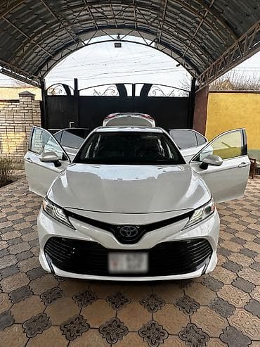 camry 5: Toyota Camry: 2020 г., 2.5 л, Гибрид, Седан — 1