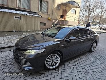 jac j7: Toyota Camry: 2018 г., 2.5 л, Автомат, Гибрид, Седан — 1