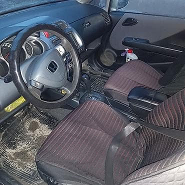 step vagon: Honda Jazz: 2002 г., 1.3 л, Вариатор, Бензин, Хэтчбэк — 7