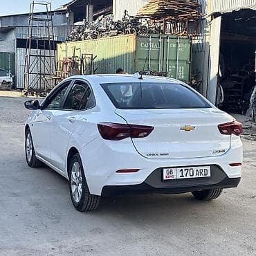 smart plus: Chevrolet Onix: 2021 г., 1 л, Автомат, Бензин, Седан — 1