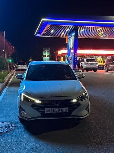 мини электро машына: Hyundai Avante: 2019 г., 1.6 л, Вариатор, Бензин — 1