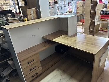 coffee table: Продаётся стол ресепшн Стильный и удобный стол для ресепшн. Отлично — 2