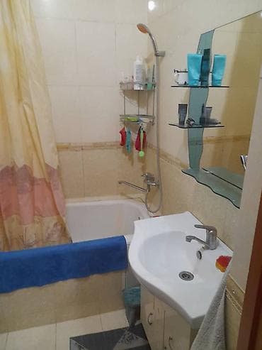барачный: 3 комнаты, 85 м², Старый ремонт — 9
