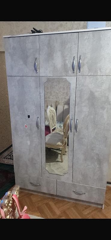 Двуспальная кровать, Б/у, С матрасом, длина - 200 см