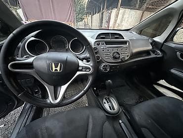 sprinter 315: Honda Fit: 2009 г., 1.5 л, Автомат, Бензин, Универсал — 5